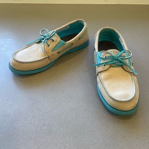 Kids Sperry Top-Sider Leather Boat Shoe (size 3.5)
